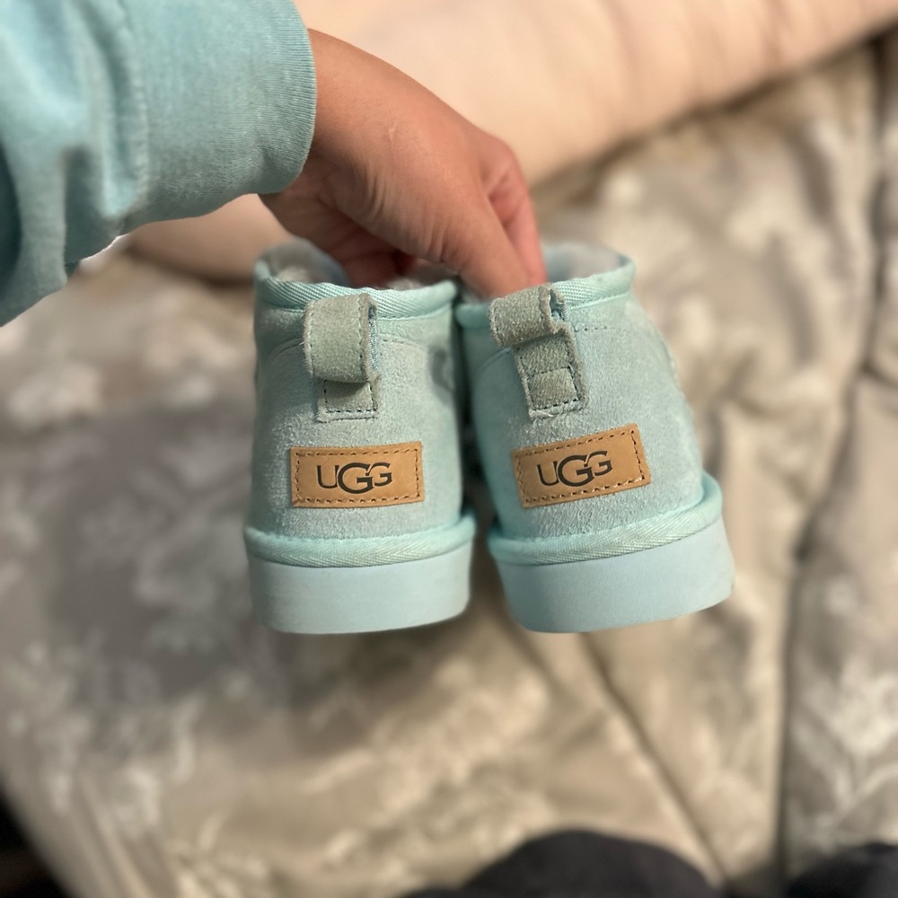 Ultra mini Uggs